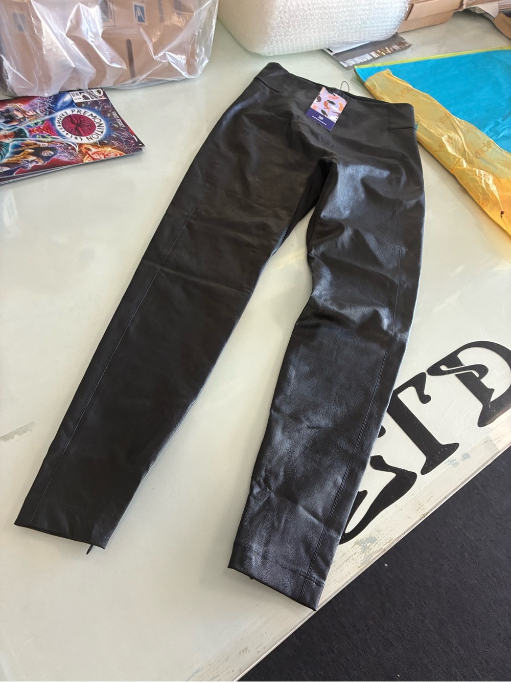 NWT Honeylove Black Vegan Leather Shaping Leggings - Small New